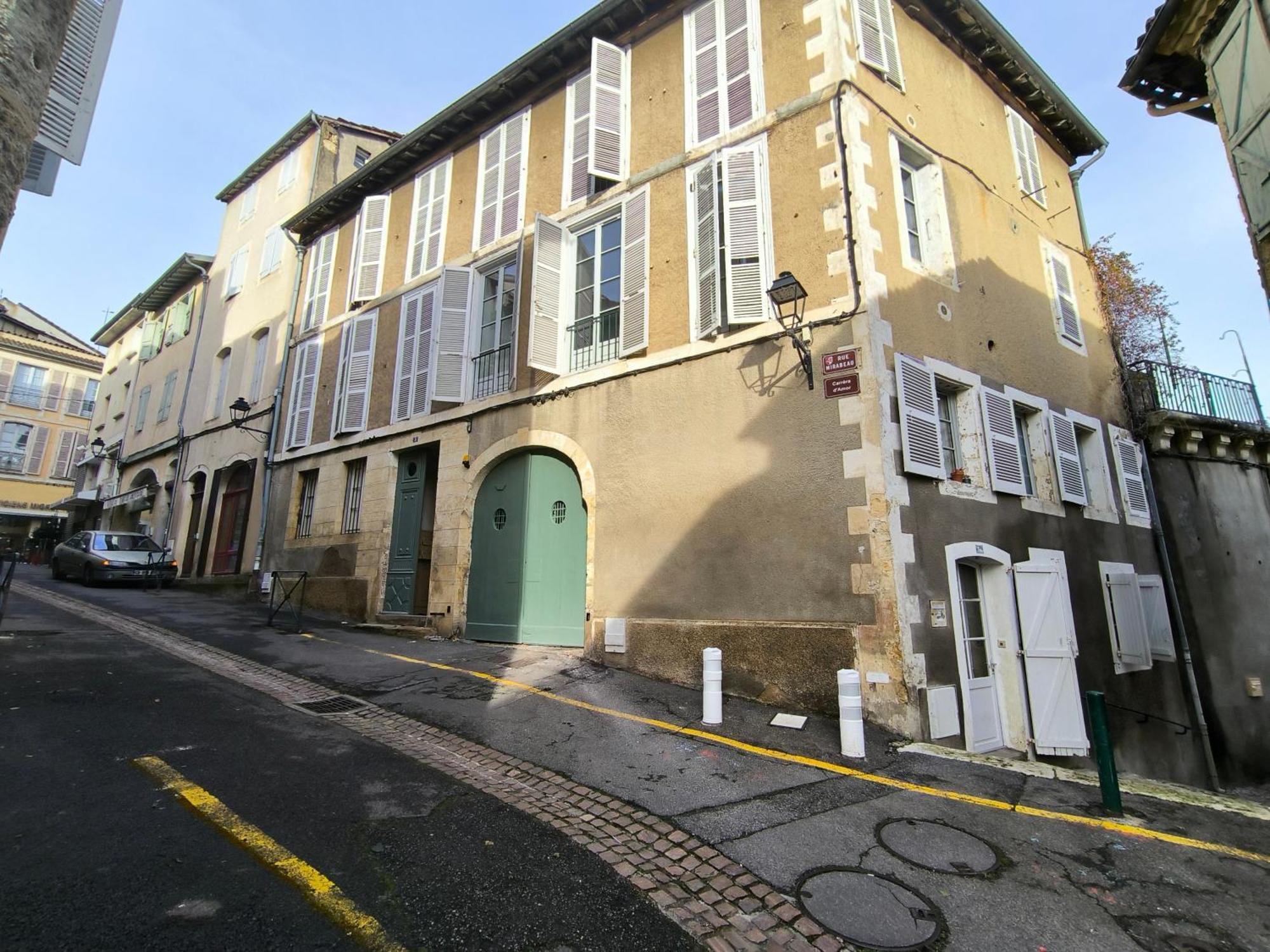 Emma - Centre Historique - Parking Privee Apartamento Auch Exterior foto